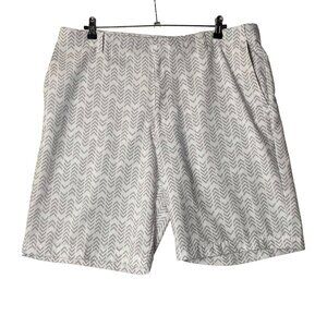Golf America Chevron Patterned Golfer Shorts Men Size 38 White Gray Golfing